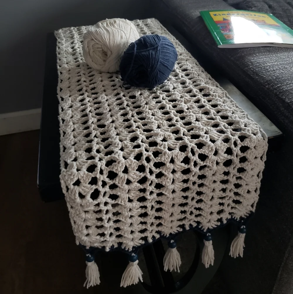 Table Runner Handcrochet Handmade
